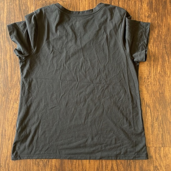 Time & Tru V-Neck T-Shirt - Picture 3 of 5